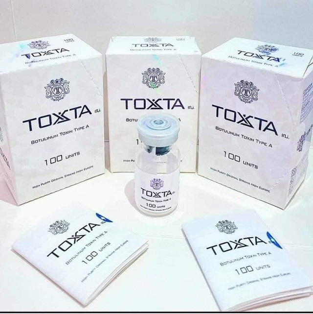 Botox Toxta 100 đang được sử dụng tại nhiều spa, thẩm mỹ viện để phục vụ nhu cầu trẻ hóa của phái đẹp. Botox Toxta 100 đang được sử dụng tại nhiều spa, thẩm mỹ viện để phục vụ nhu cầu trẻ hóa của phái đẹp.